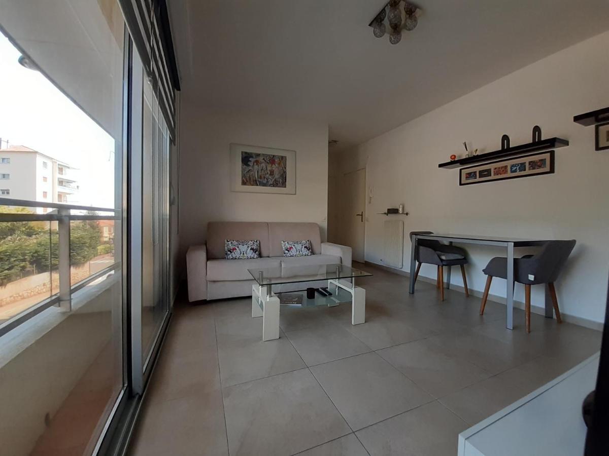 Joli Appartement Entre Menton Et Monaco ロクブリュヌ＝カップ＝マルタン エクステリア 写真